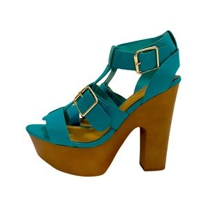 Breckelle’s Aqua Color Renee US 8
